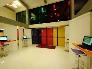 Pop! Hotel Kuta Beach 2*, Кута Индонезия