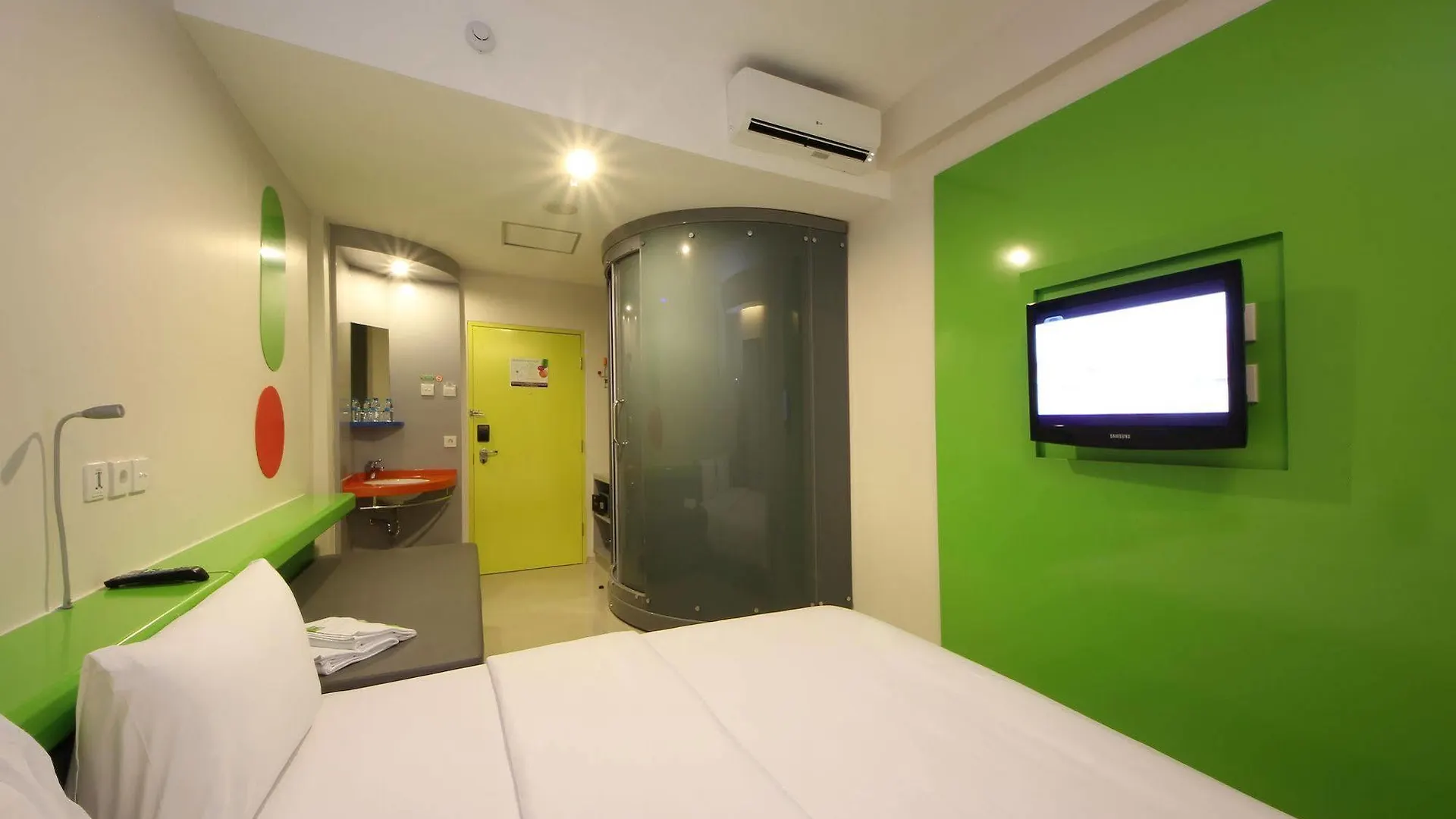Pop! Hotel Kuta Beach  Кута